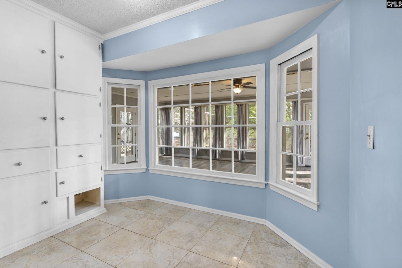 306 Doncaster Road Photo 11