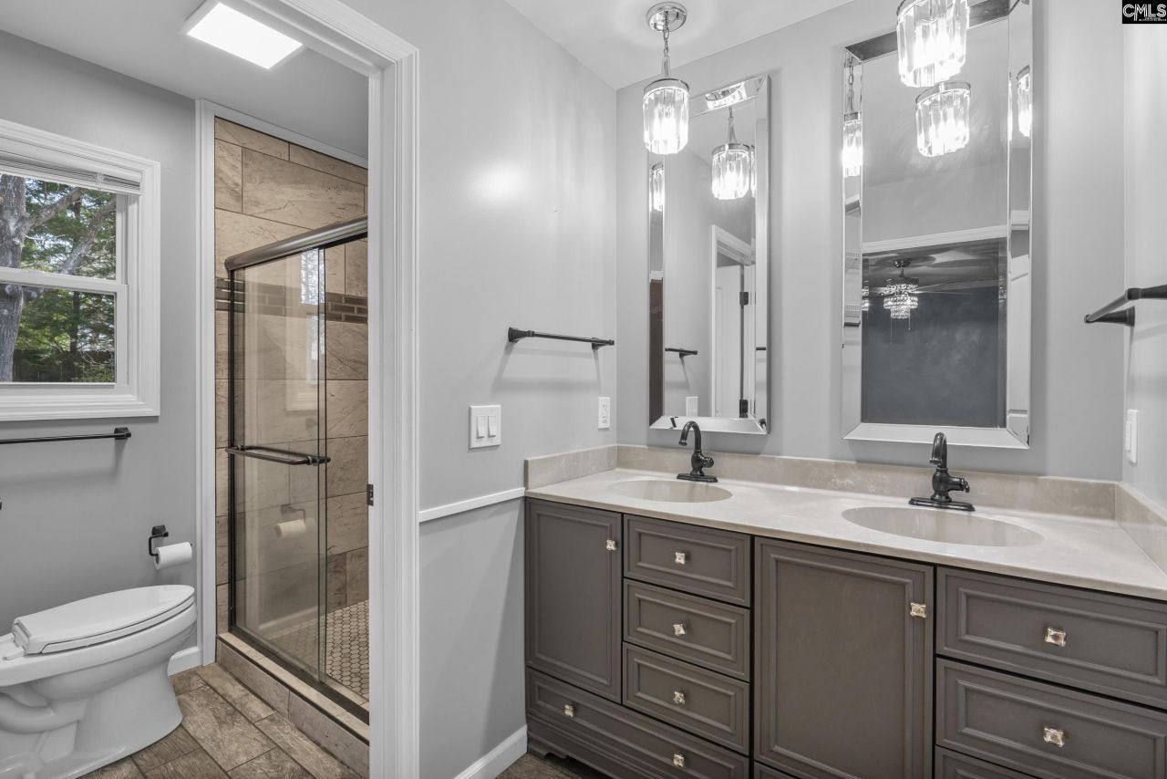 306 Doncaster Road Photo 18