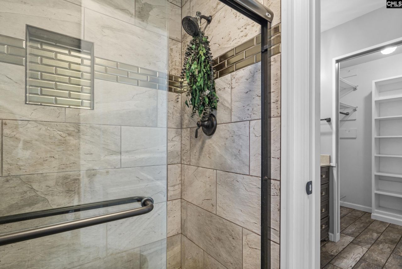 306 Doncaster Road Photo 19