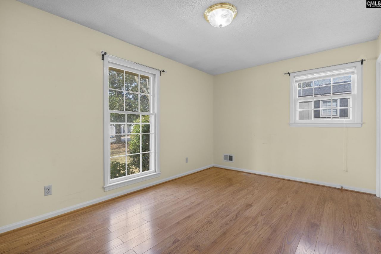 306 Doncaster Road Photo 22