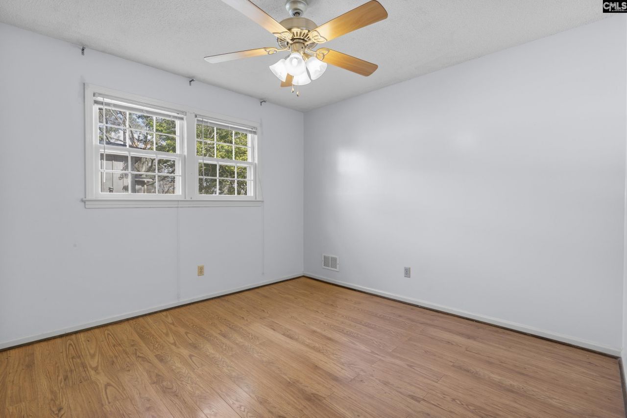 306 Doncaster Road Photo 24