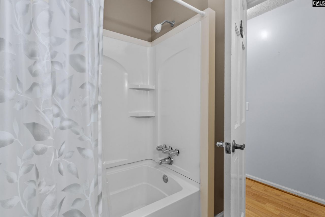 306 Doncaster Road Photo 28