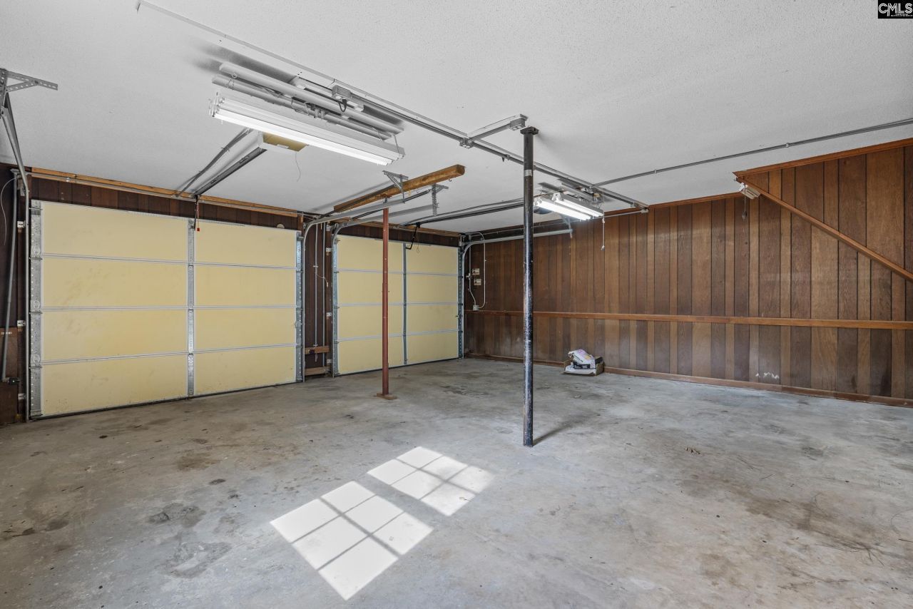 306 Doncaster Road Photo 33