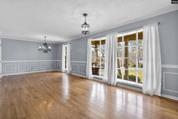 306 Doncaster Road photo 4