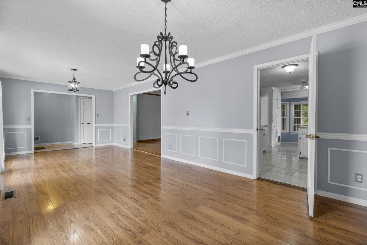 306 Doncaster Road Photo 6