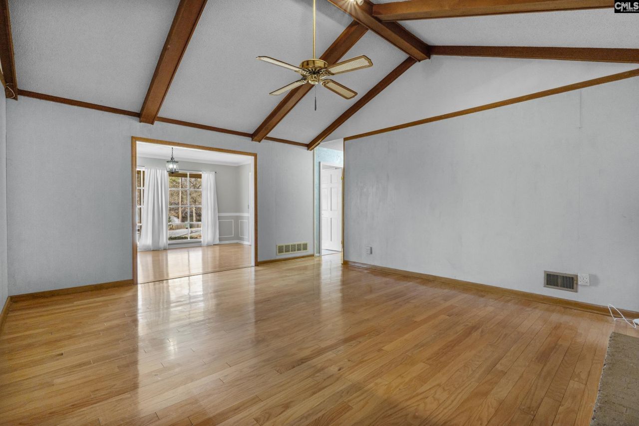 306 Doncaster Road Photo 8