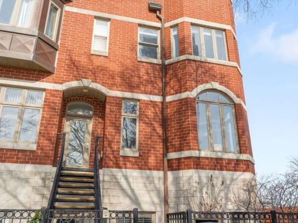 326 E 18th Street, Chicago, IL 60616