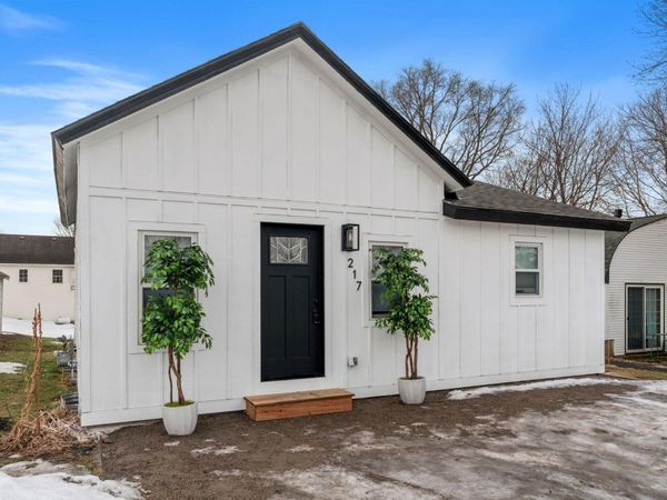 217 Franklin Avenue E, Delano, MN 55328