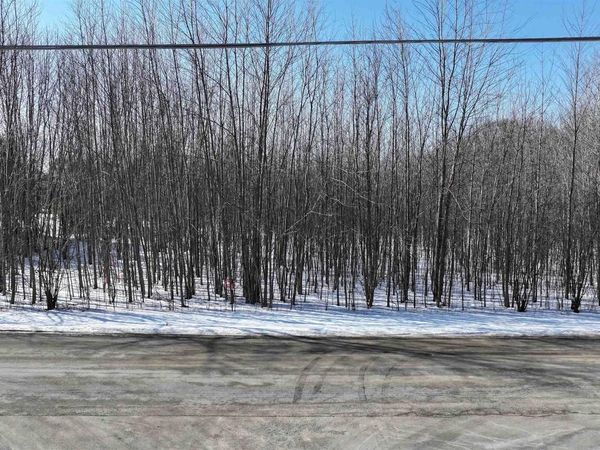 EMERY LANE, Kaukauna, WI 54130