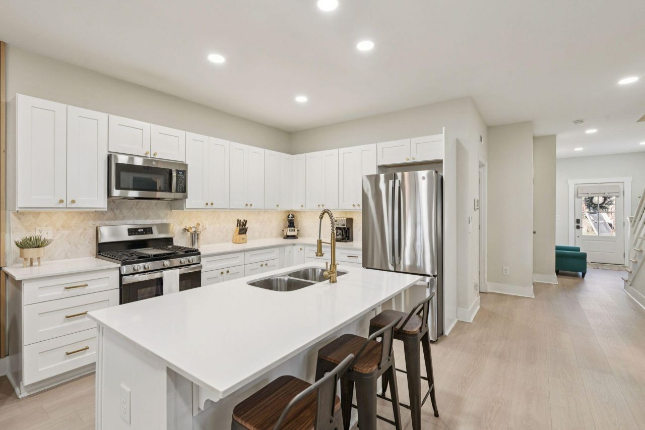 1995 Hugo Avenue Photo 10