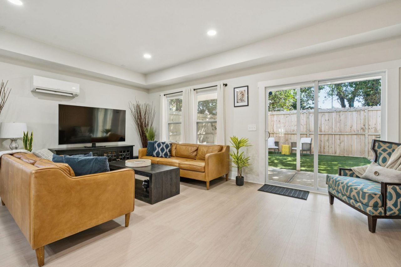 1995 Hugo Avenue Photo 15