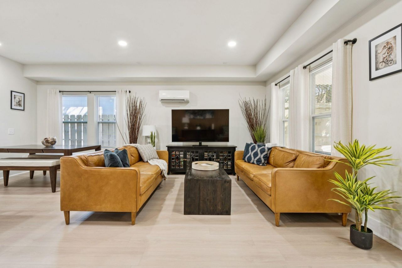 1995 Hugo Avenue Photo 16