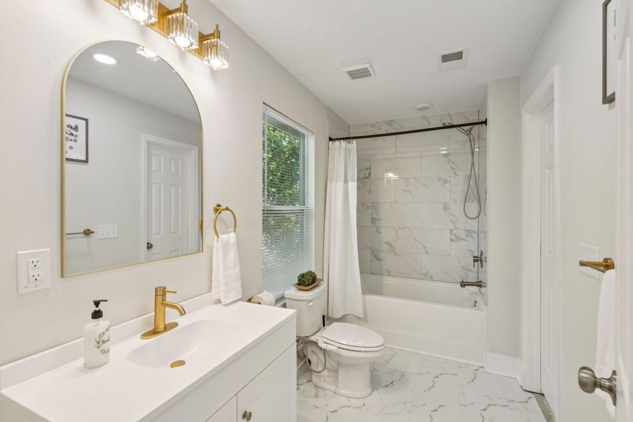 1995 Hugo Avenue Photo 37