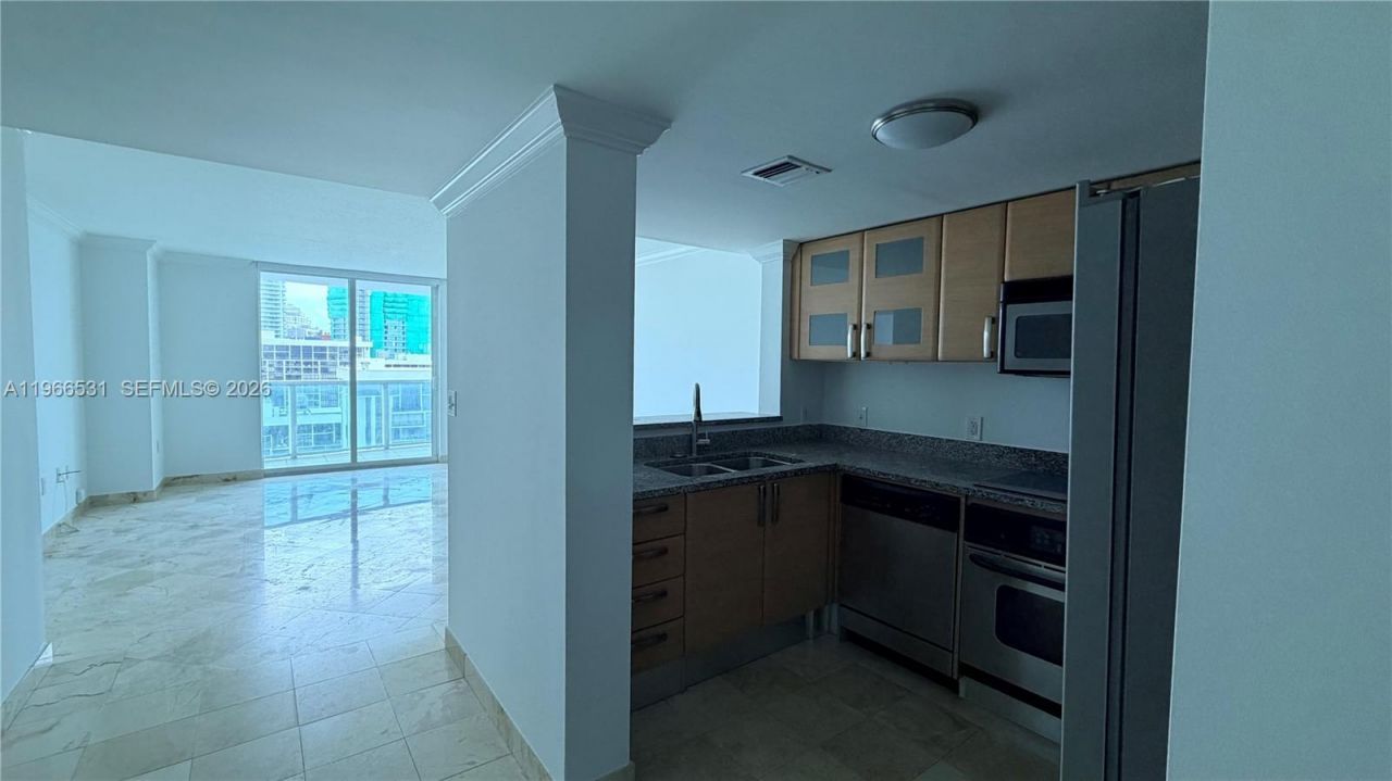 2101 Brickell Ave, Unit 2202, Miami, FL 33129 Photo