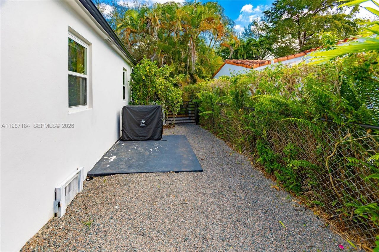 814 Monterey St , Coral Gables, FL 33134 Photo