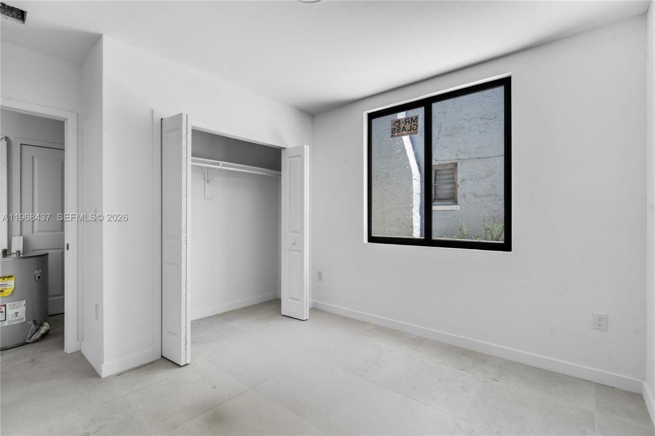 1658 NW 1st St, Miami, FL 33125 Photo