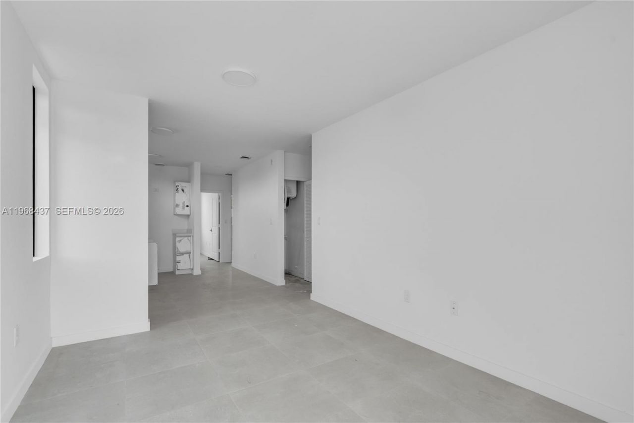 1658 NW 1st St, Miami, FL 33125 Photo