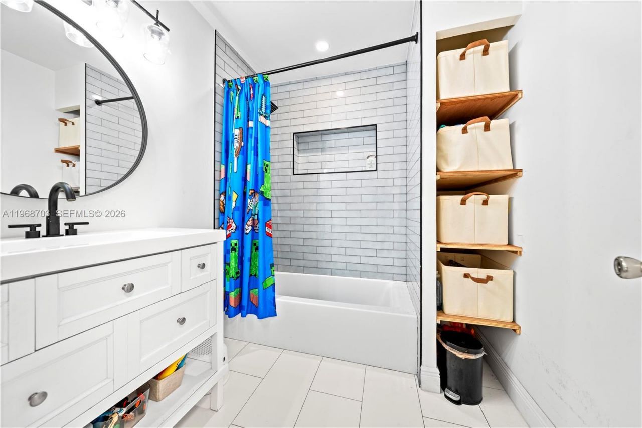 7835 W 16th Ct , Hialeah, FL 33014 Photo