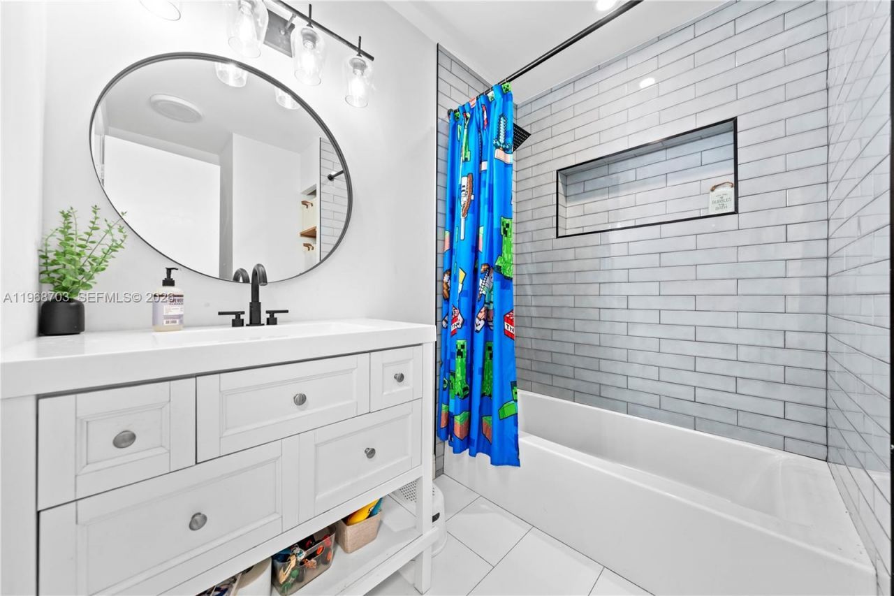 7835 W 16th Ct , Hialeah, FL 33014 Photo