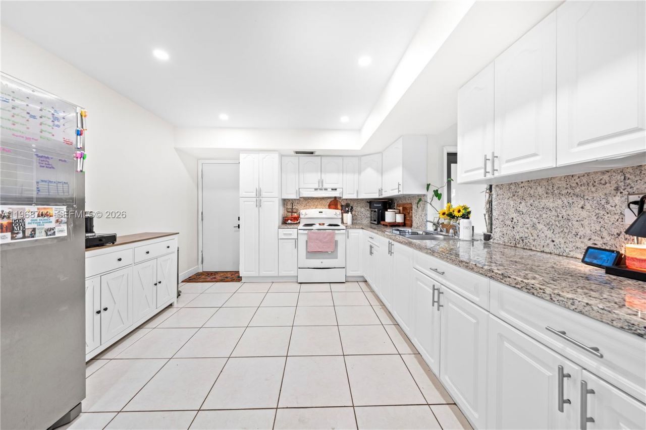 7835 W 16th Ct , Hialeah, FL 33014 Photo