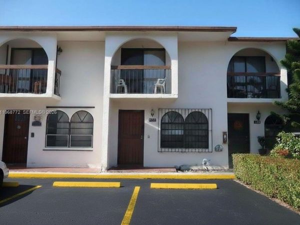 1082 W 79th St , Unit 25, Hialeah, FL 33014