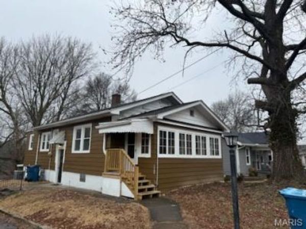 1407 Eberhart Avenue, Edwardsville, IL 62025