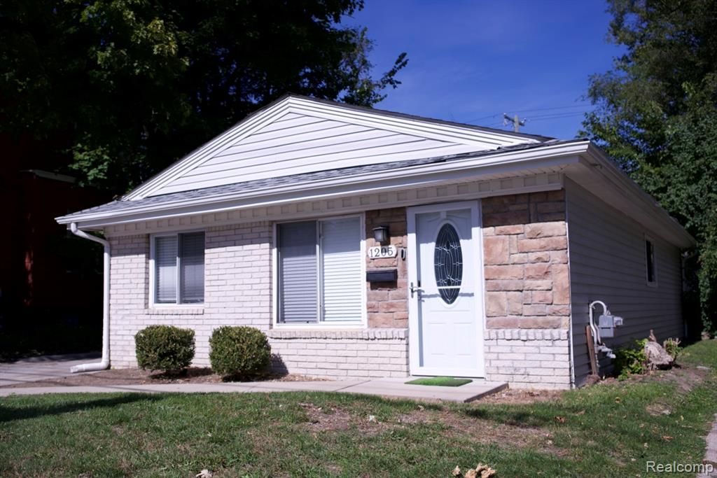 1205 E 14 Mile Rd, Birmingham, MI 48009 Main Photo