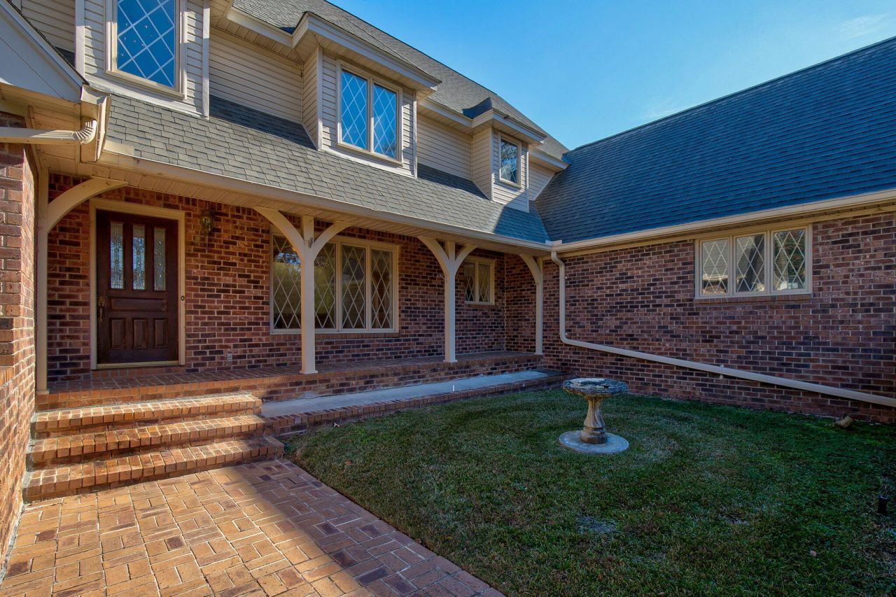 443 Santee Drive Photo 6