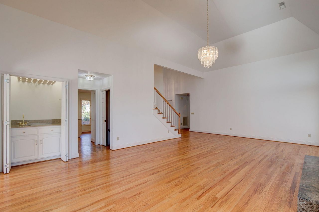 443 Santee Drive Photo 9