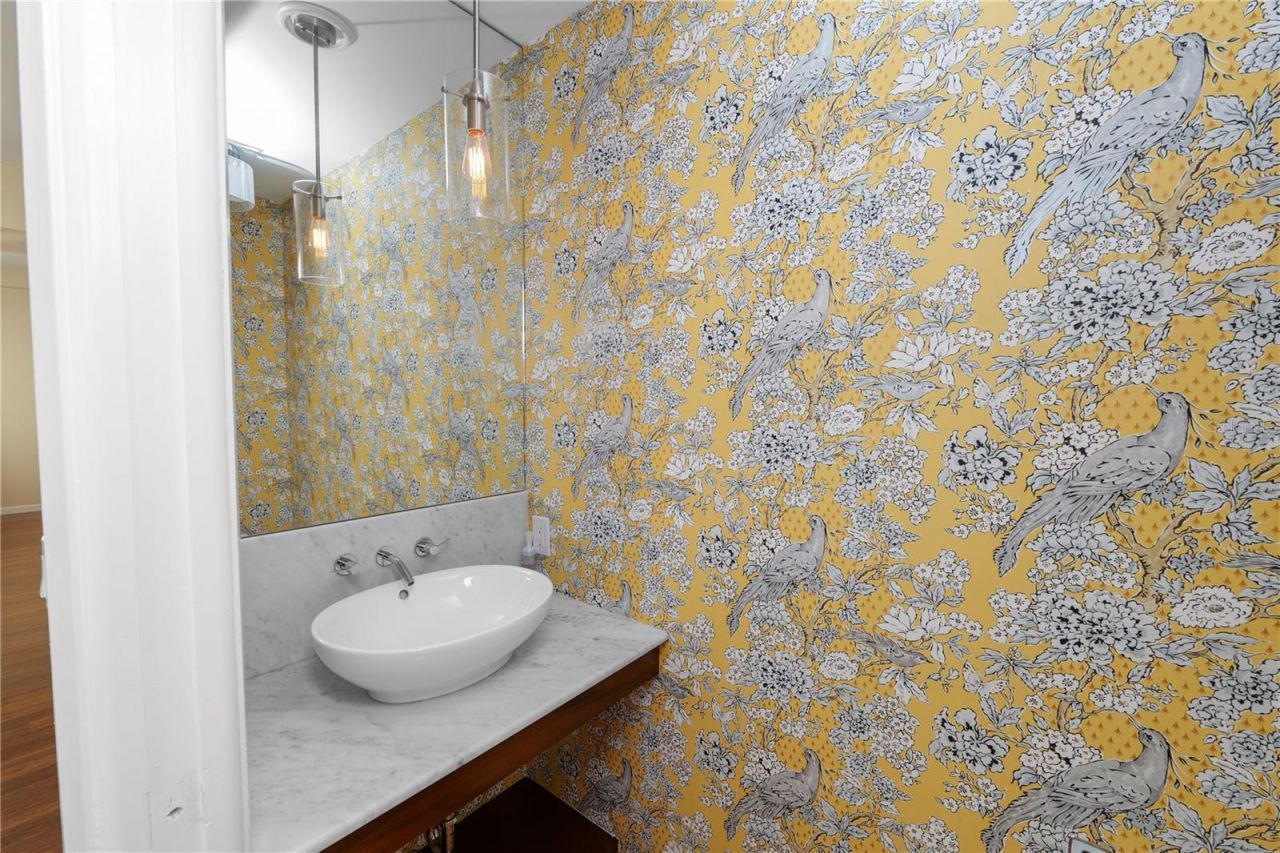 405 Central Ave, Unit 210, Saint Petersburg, FL 33701 Photo