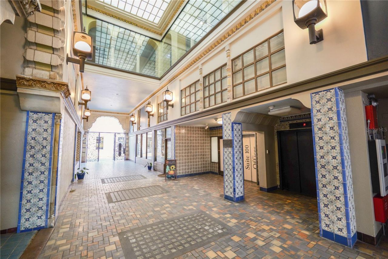 405 Central Ave, Unit 210, Saint Petersburg, FL 33701 Photo