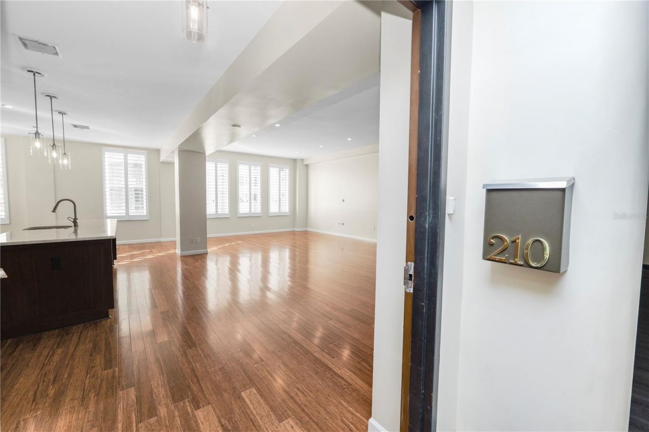 405 Central Ave, Unit 210, Saint Petersburg, FL 33701 Photo
