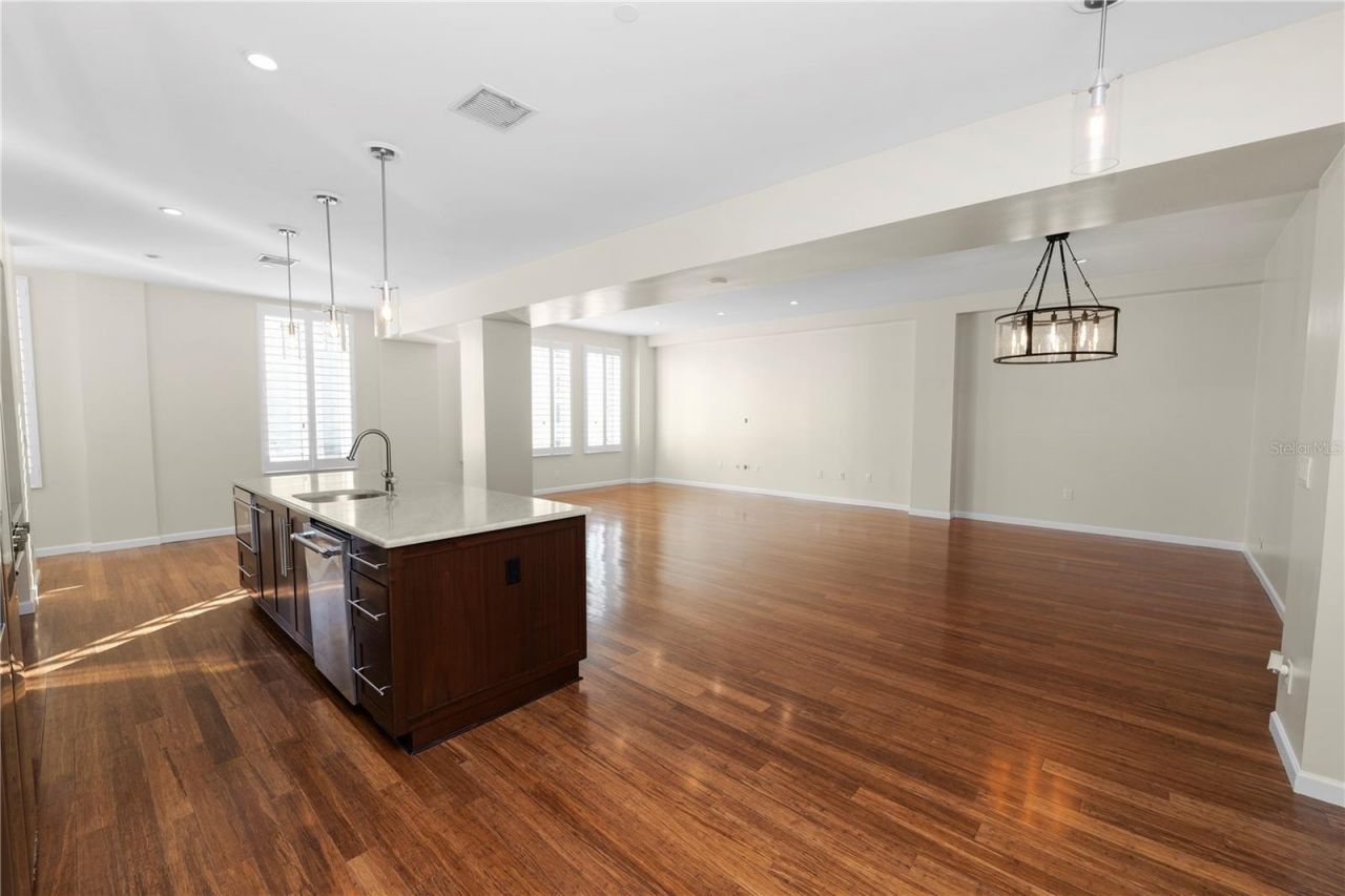 405 Central Ave, Unit 210, Saint Petersburg, FL 33701 Photo