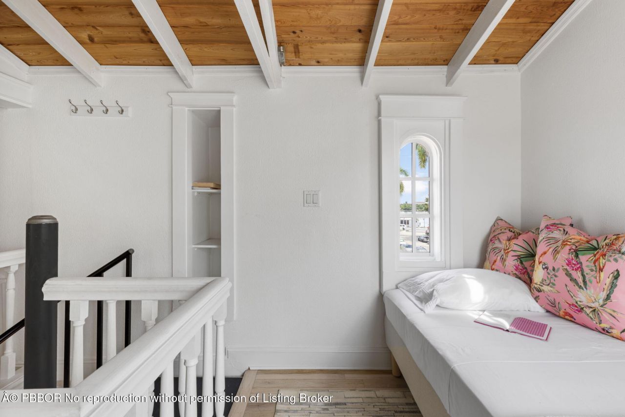 223 8th Street, West Palm Beach, FL 33401 Photo