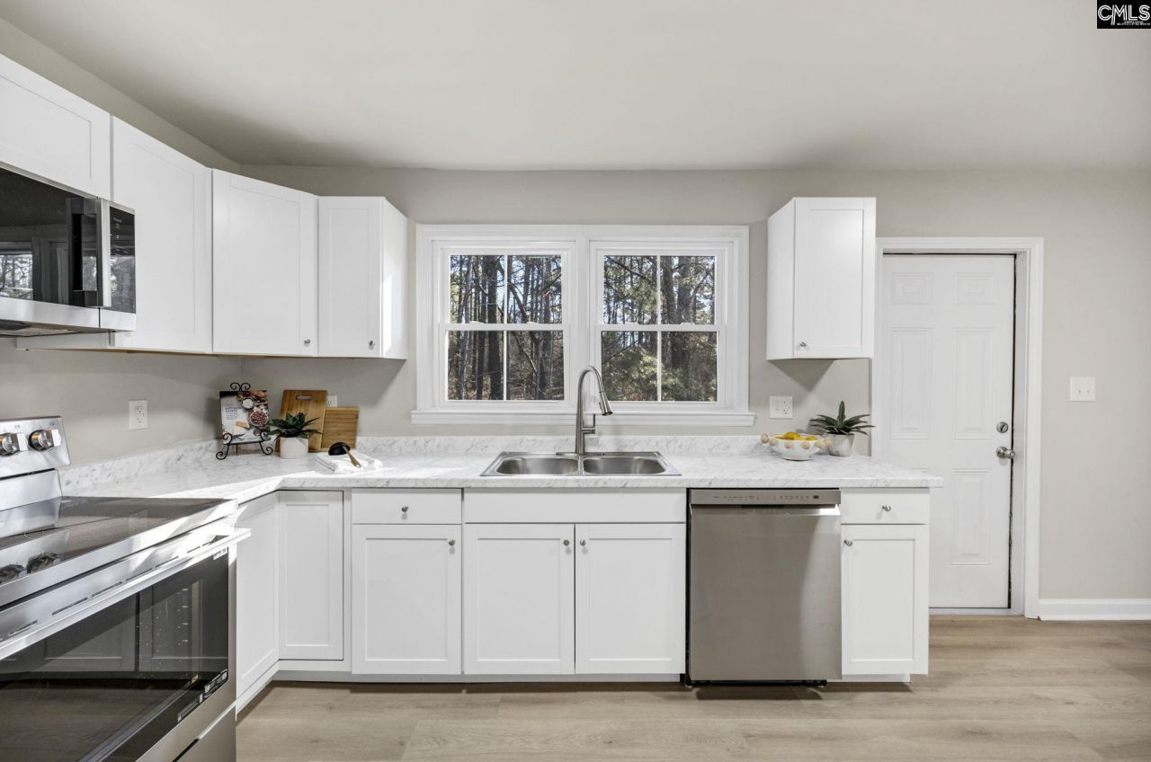 698 Rainbow Acres Road  Photo 11