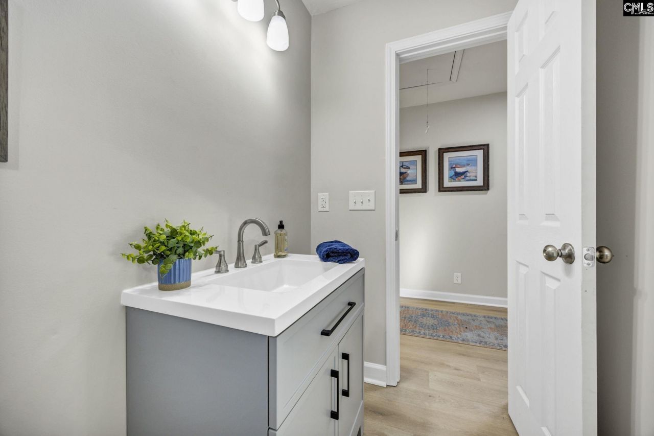 698 Rainbow Acres Road  Photo 21