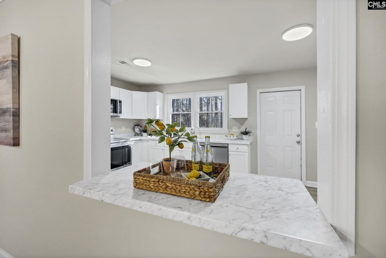 698 Rainbow Acres Road  Photo 7