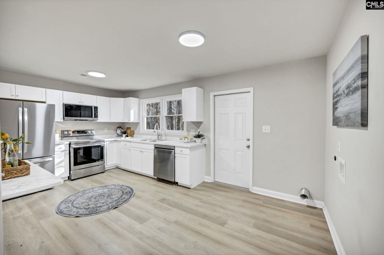 698 Rainbow Acres Road  Photo 8