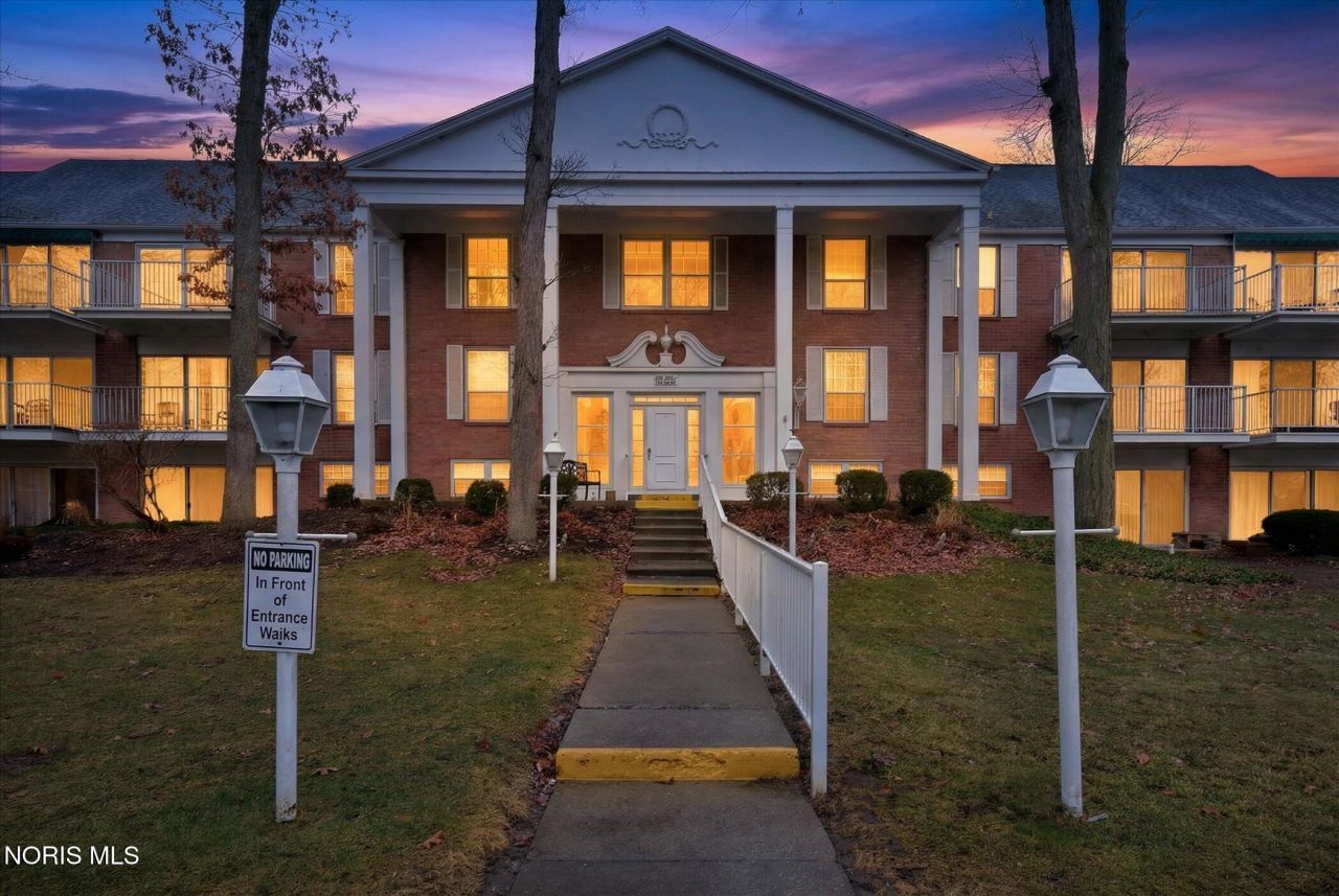 5679 Monroe Street, Sylvania, OH 43560 Main Photo