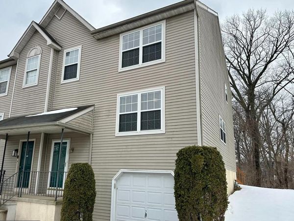 11 1 CRANBERRY RIDGE, READING, PA 19606