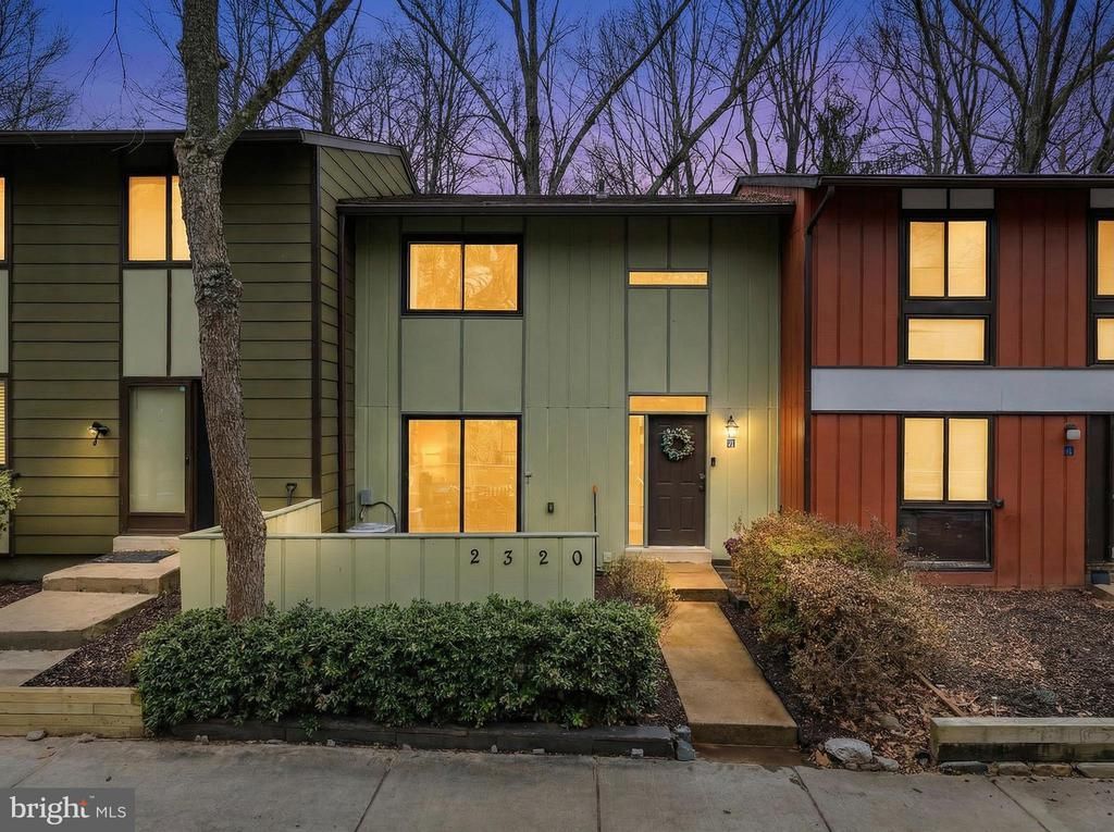 2320 Emerald Heights Court, Reston, VA 20191 Main Photo