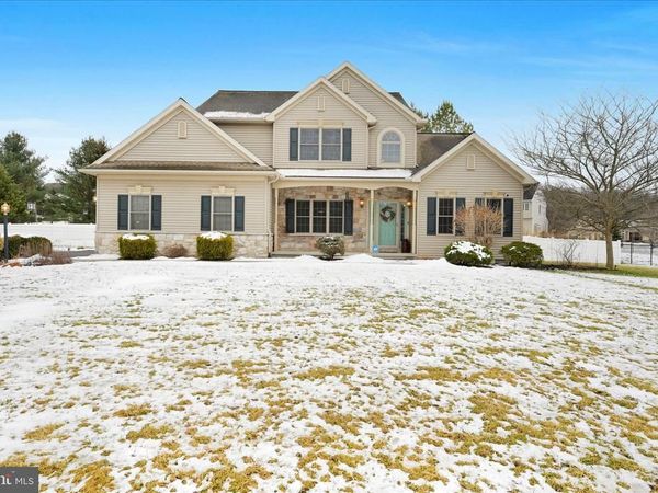 5238 ELIZABETHTOWN RD, PALMYRA, PA 17078