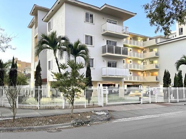 134 SW 7th Ave, Unit 404, Miami, FL 33130