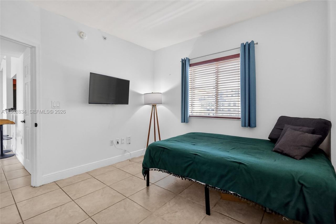 134 SW 7th Ave, Unit 404, Miami, FL 33130 Photo