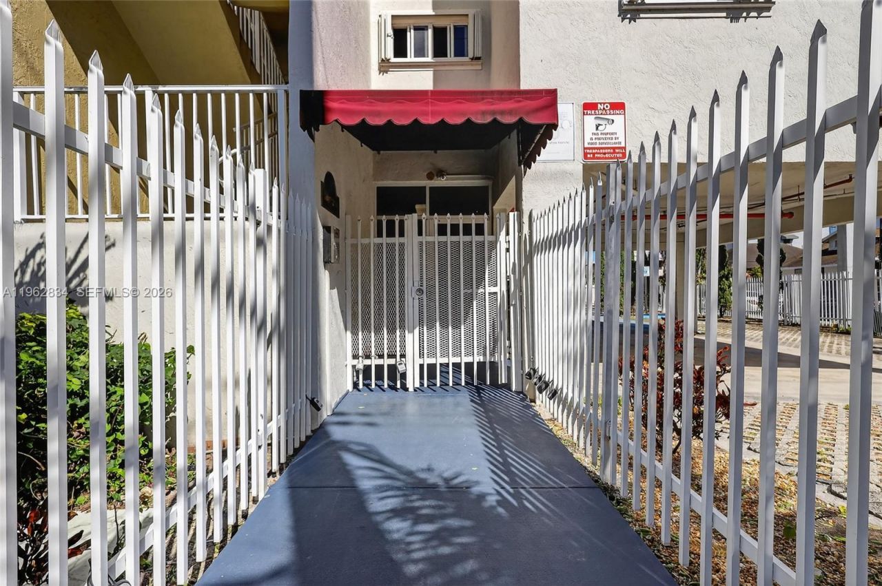 134 SW 7th Ave, Unit 404, Miami, FL 33130 Photo