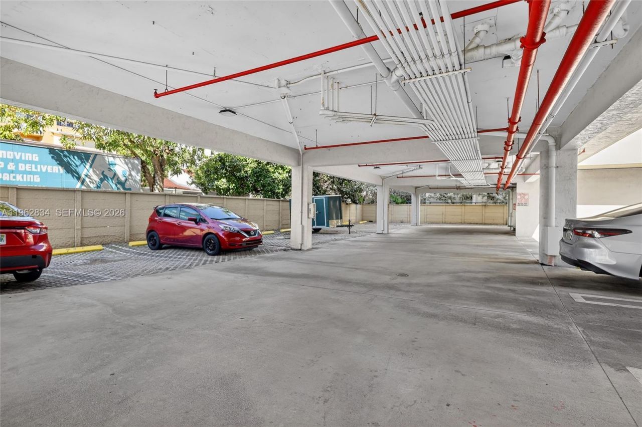 134 SW 7th Ave, Unit 404, Miami, FL 33130 Photo