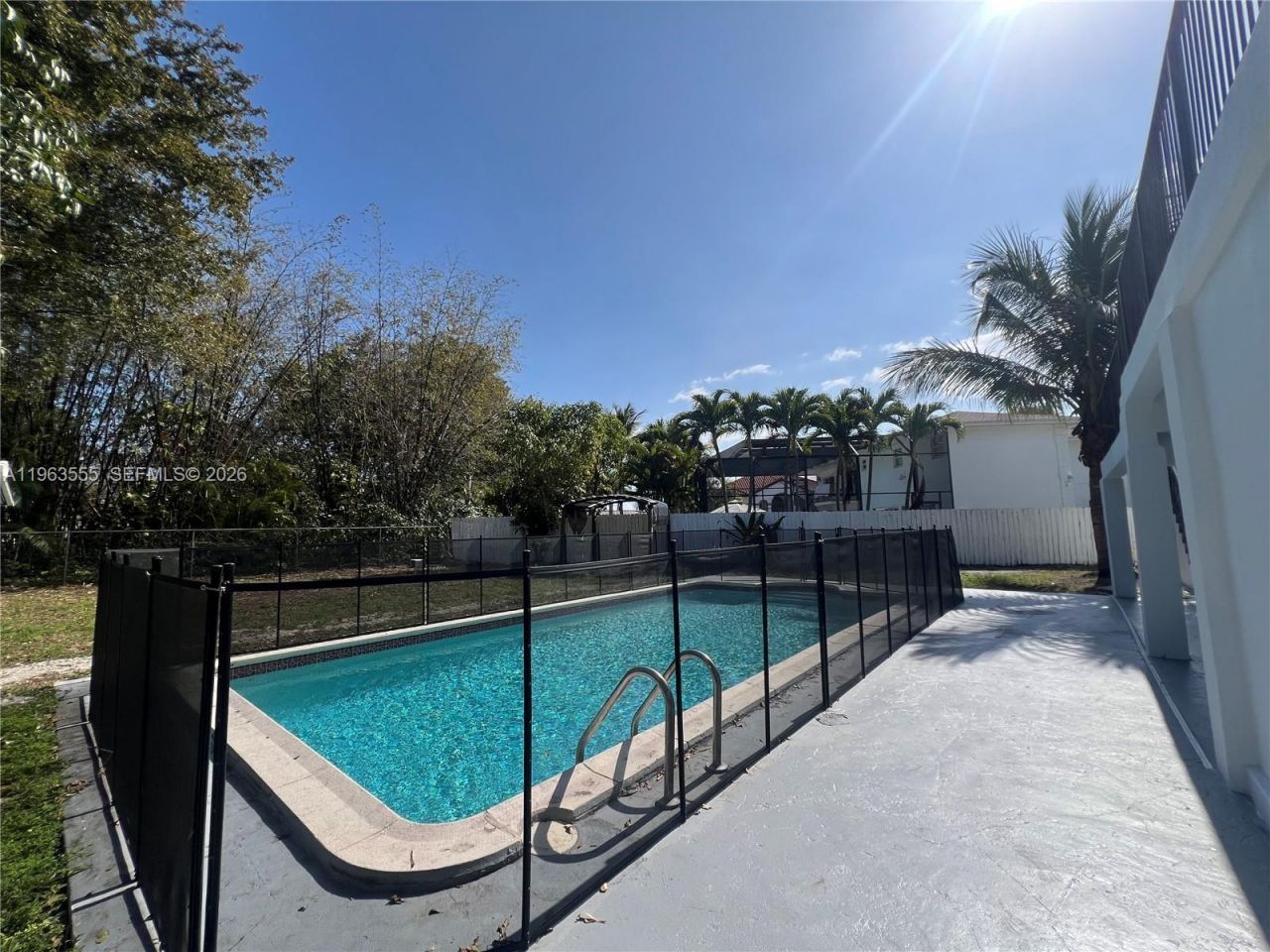 19901 SW 81st Ct, Cutler Bay, FL 33189 Photo