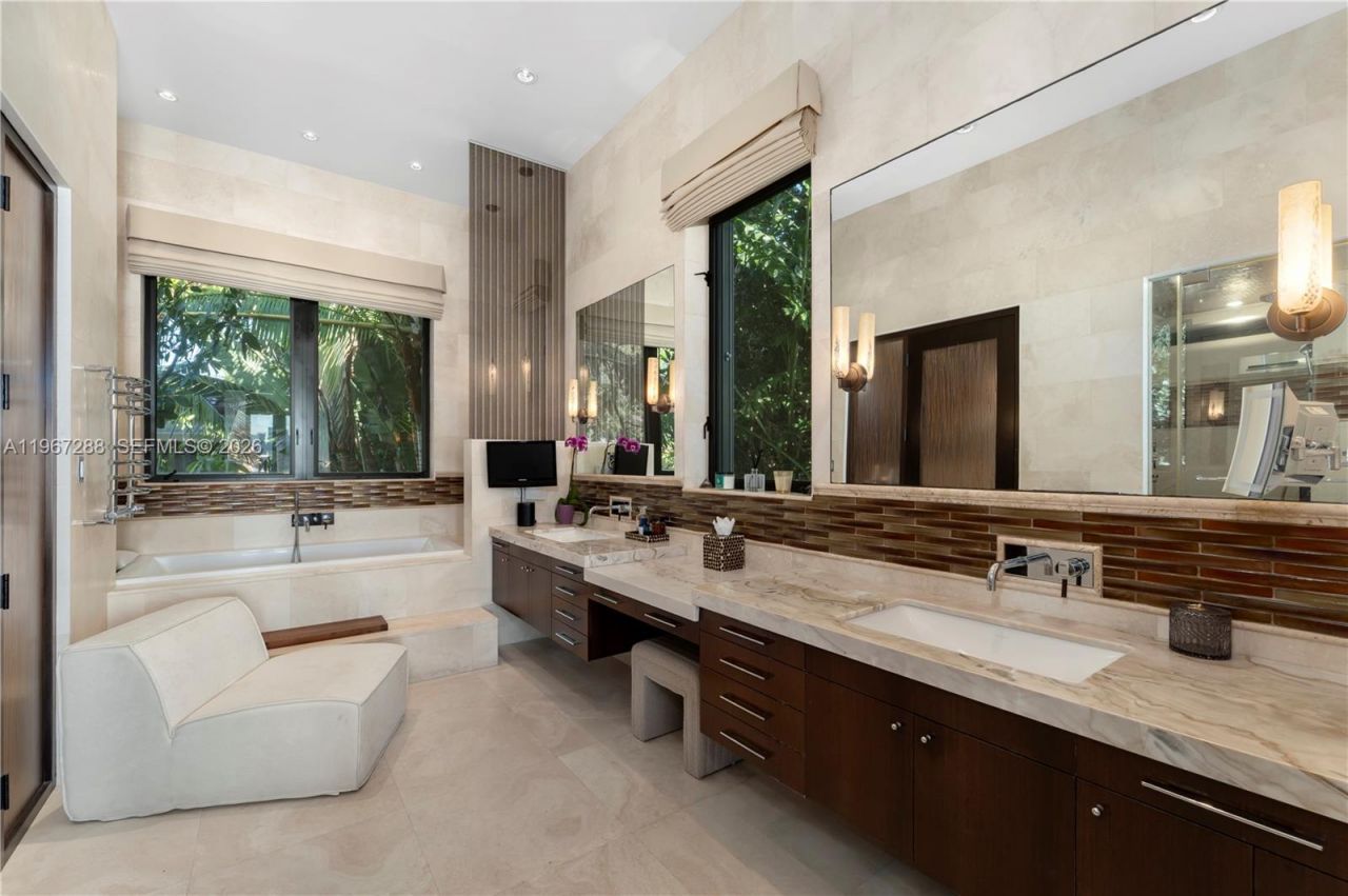 34 W Dilido Dr, Miami Beach, FL 33139 Photo
