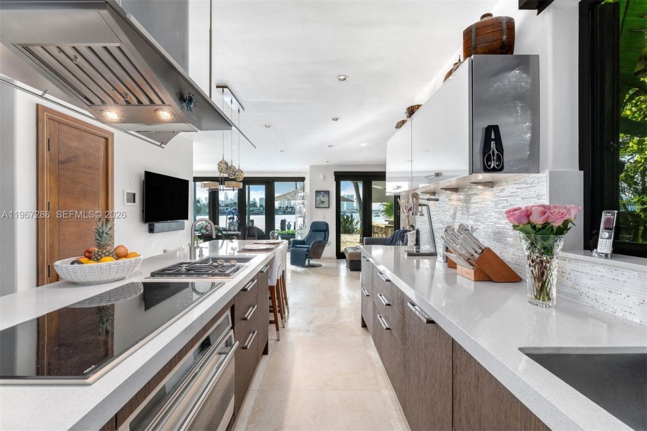 34 W Dilido Dr, Miami Beach, FL 33139 Photo