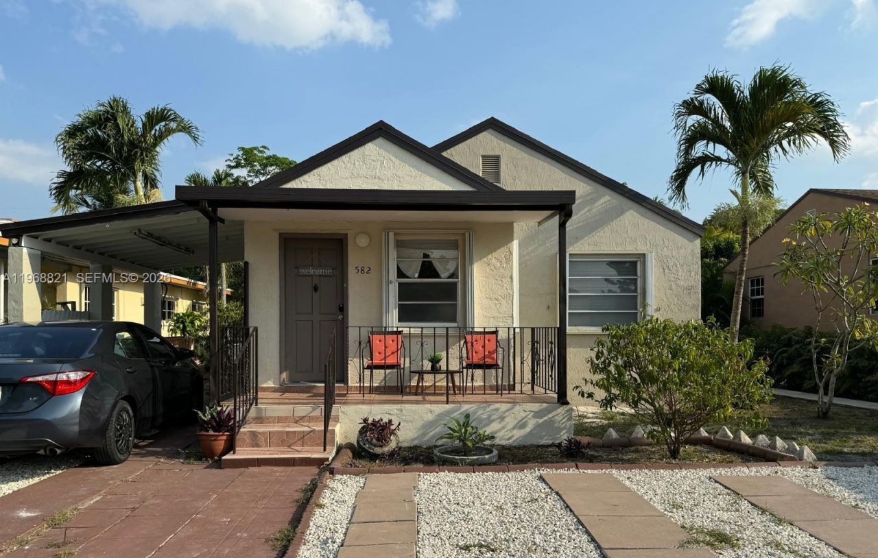 582 E 18th St, Unit C, Hialeah, FL 33013 Photo
